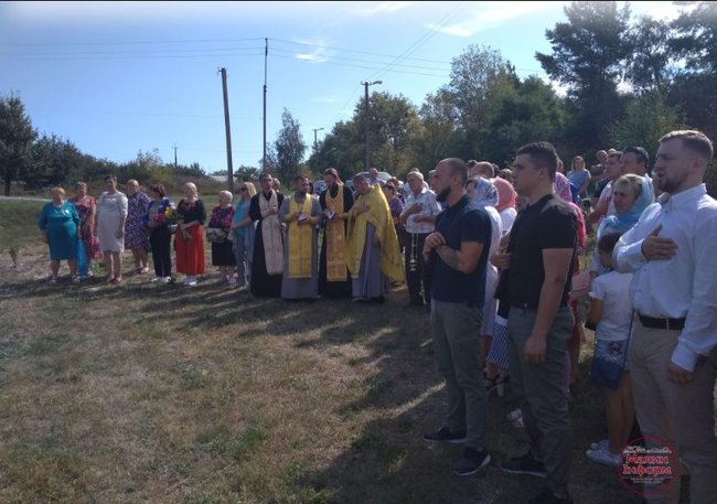 Памятник погибшим на Донбассе украинским воинам открыли в Малине на Житомирщине 04