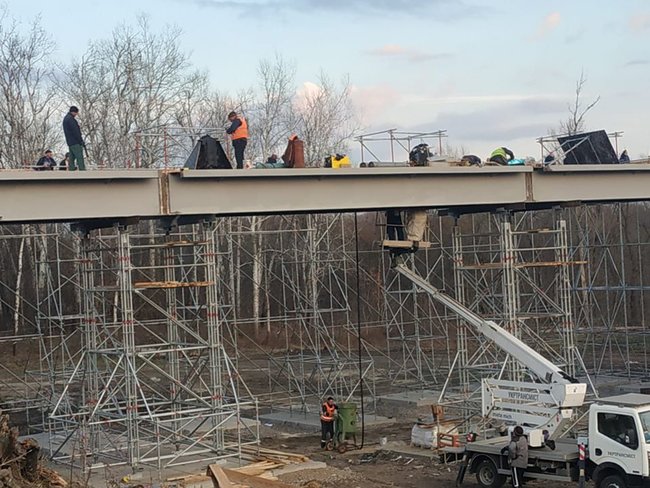 Украинская сторона завершила подготовительные работы во восстановлению моста в Станице Луганской, - СЦКК 03