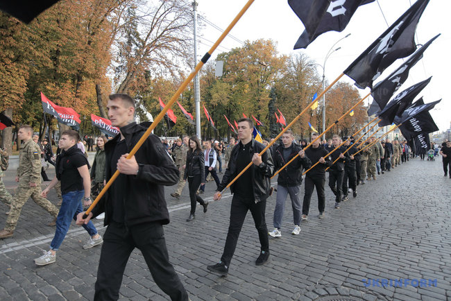 Марш Доблести в честь защитников Украины прошел в Харькове 02