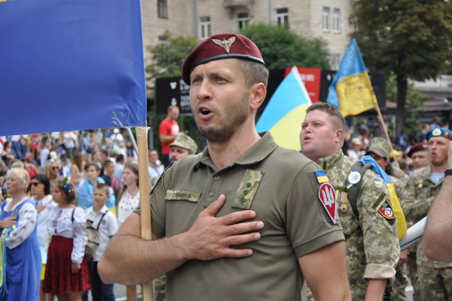 Марш защитников Украины прошел в центре Киева 61