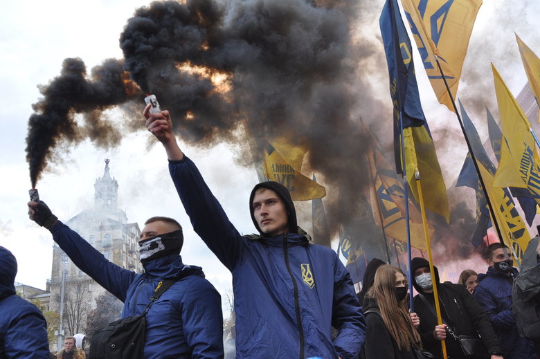 В Киеве прошел марш в честь Дня защитников и защитниц Украины 94