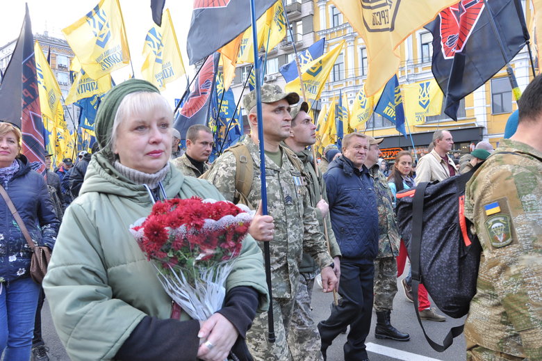 В Киеве прошел марш в честь Дня защитников и защитниц Украины 68