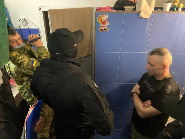 Впервые в Украине сообщили о подозрении вору в законе 02