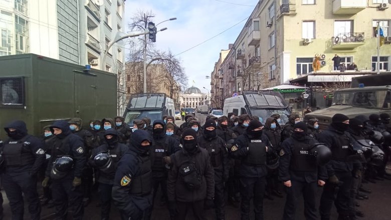 Участники митинга SaveФОП начали шествие в центре Киева 05