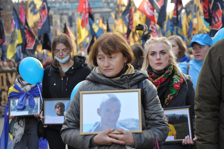 В Киеве прошел марш в честь Дня защитников и защитниц Украины 74