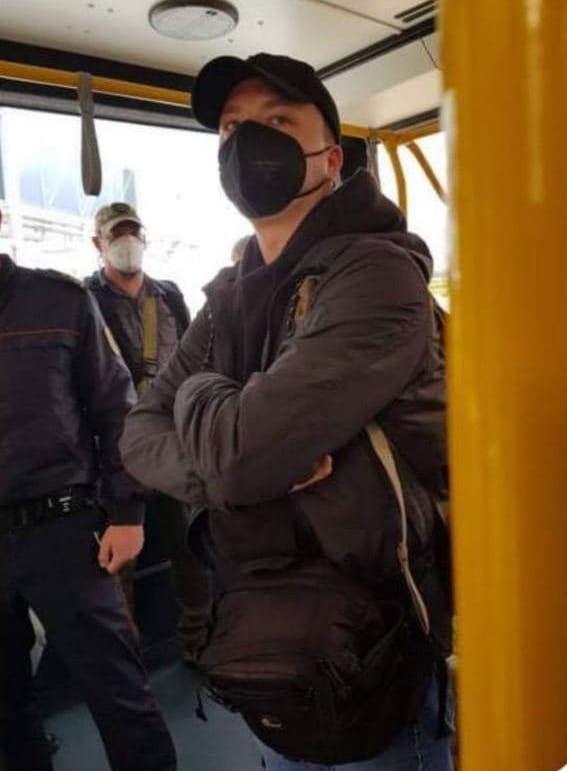 В Минске экстренно сел самолет Ryanair. СМИ сообщают о задержании оппозиционного блогера Протасевича. Ему может грозить смертная казнь 05
