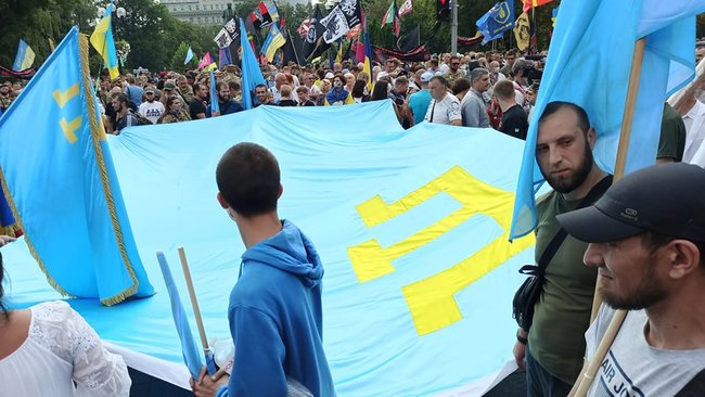 В центре Киева проходит Марш защитников Украины 23