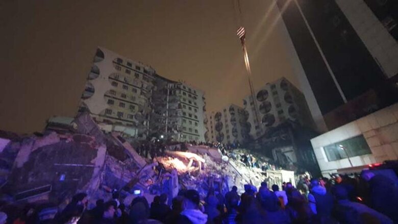 У Туреччині стався сильний землетрус, загинули понад 900 осіб 04