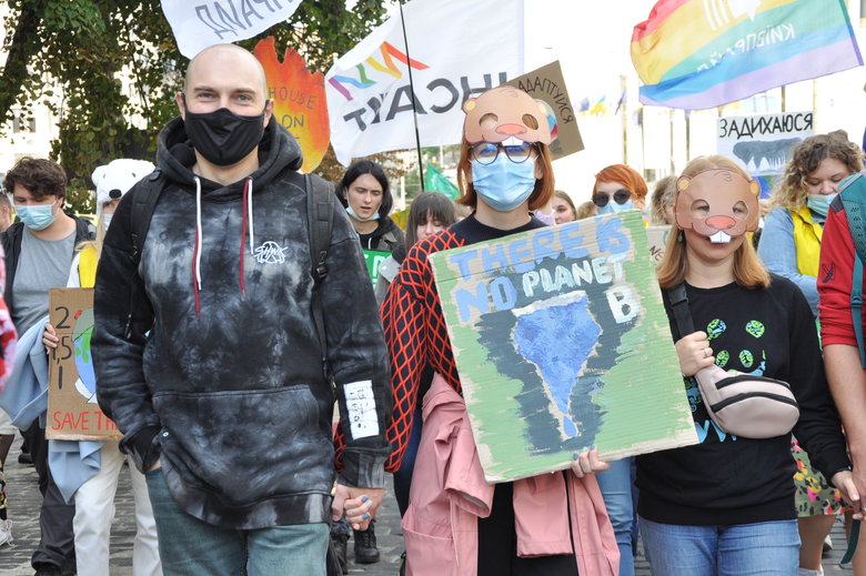 Реве та стогне клімат України, - в центре Киева прошел Климатический марш 09