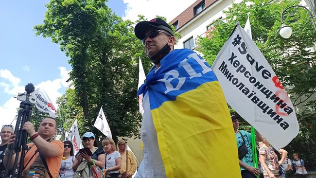 У Києві протестують ФОПи: між мітингувальниками і правоохоронцями відбулися бійки 06