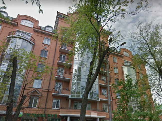 Будинок із каплицею, житло у Росії та квартира за $700. Нерухомість суддів Верховного Суду 25
