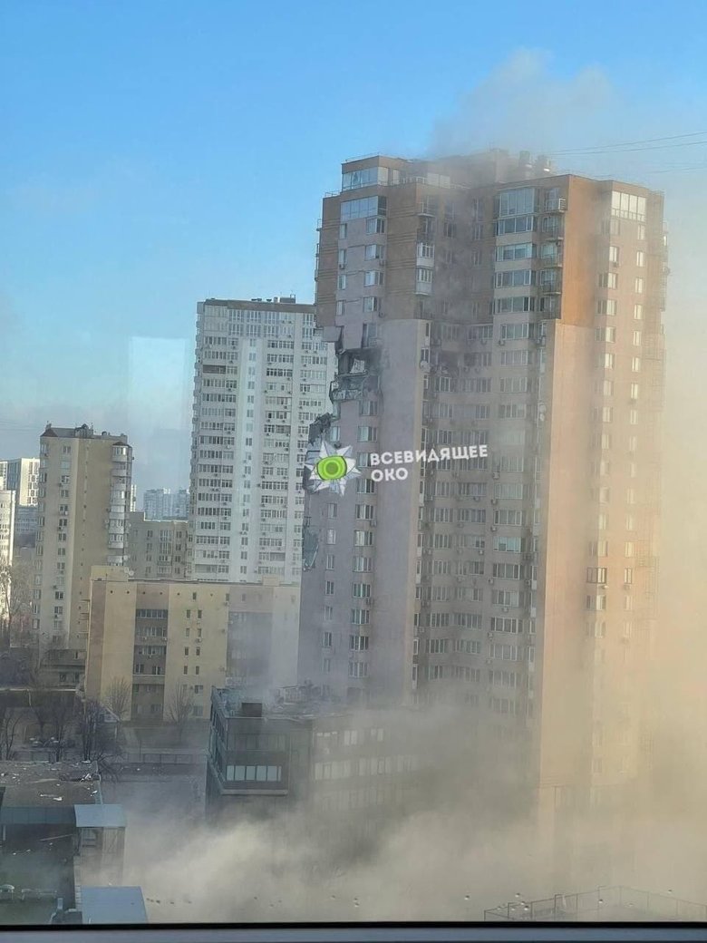У Києві пролунав потужний вибух: у багатоповерхівку на Лобановського влучила ракета 02