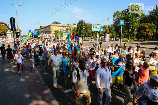 Более тысячи человек вышли на Марш Свободы в Запорожье 08