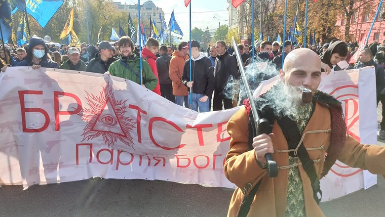 В Киеве прошел марш в честь Дня защитников и защитниц Украины 20