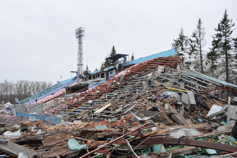 Несколькометровые воронки и разрушенные дома: последствия обстрела Чернигова российскими оккупантами 28