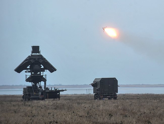 Испытания украинских ракет доказали, что Украина способна защитить свои рубежи на Черном и Азовском море, - Турчинов 08