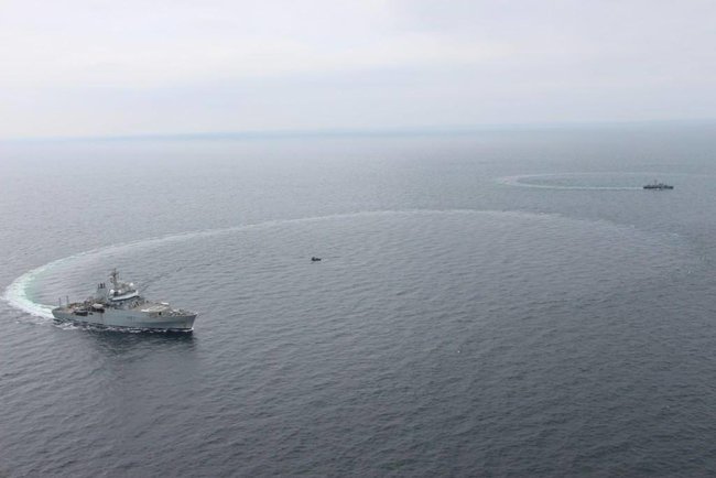 Ракетный катер ВМС Украины и корабль королевского флота Британии провели совместные тренировки в Черном море 07