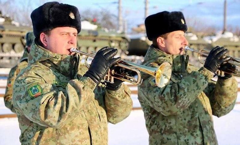 Російські військові та техніка продовжують прибувати до Білорусі 13