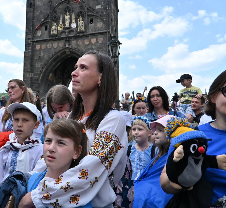 В Праге состоялся парад вышиванок 06