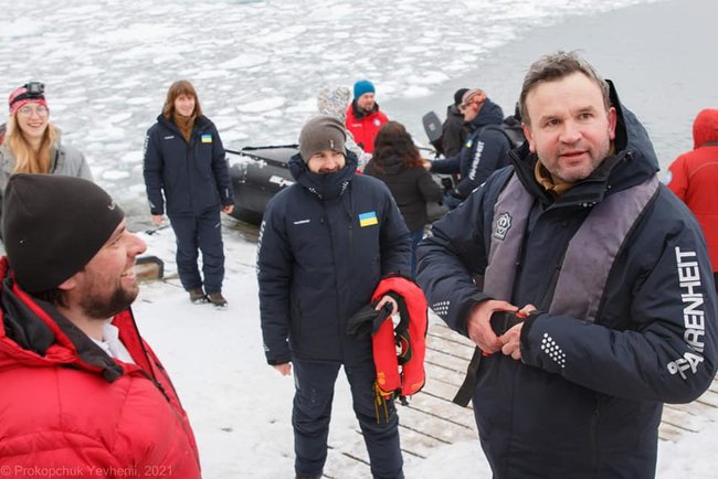 26-я Украинская научная экспедиция прибыла на станцию Академик Вернадский в Антарктиде 02