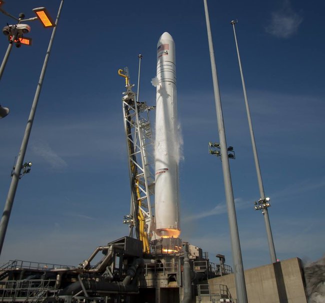 Созданная при участии Украины ракета Антарес вывела на орбиту корабль Cygnus с грузом для МКС 07