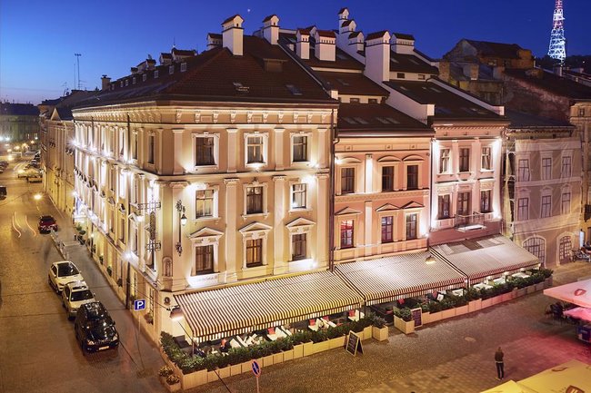 Кому принадлежат самые дорогие гостиницы Украины 15