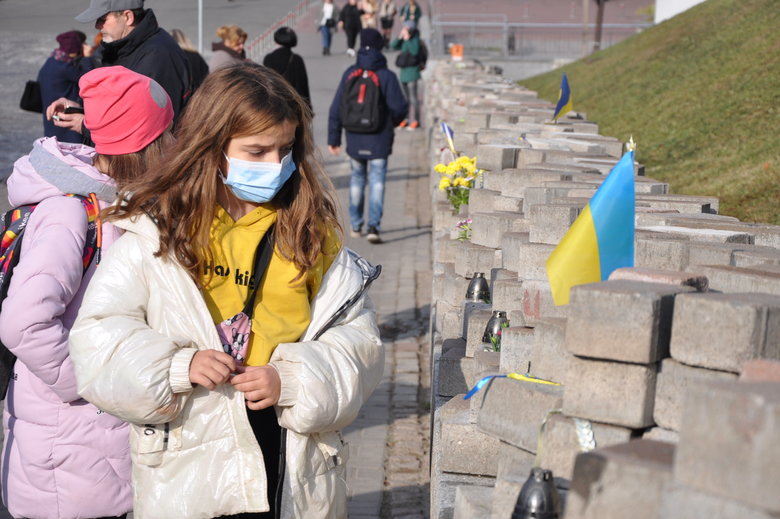 В Киеве почтили память погибших за свободу и независимость Украины 20