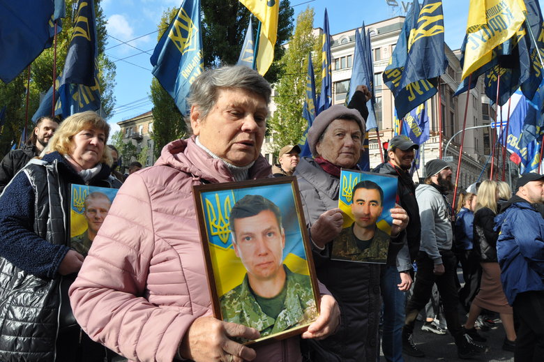 В Киеве прошел марш в честь Дня защитников и защитниц Украины 54