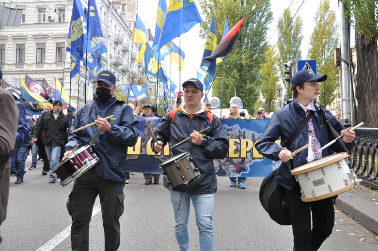 В Киеве прошел марш в честь Дня защитников и защитниц Украины 56